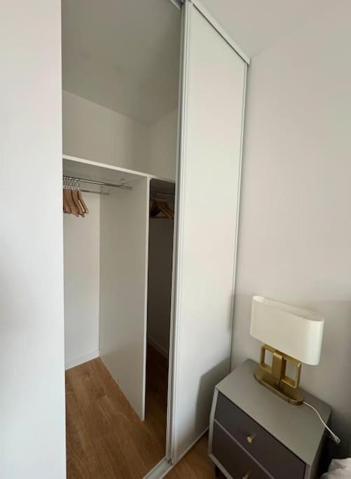 Appartement Moderne Avec Balcon Proche De Paris Aubervilliers Exterior foto